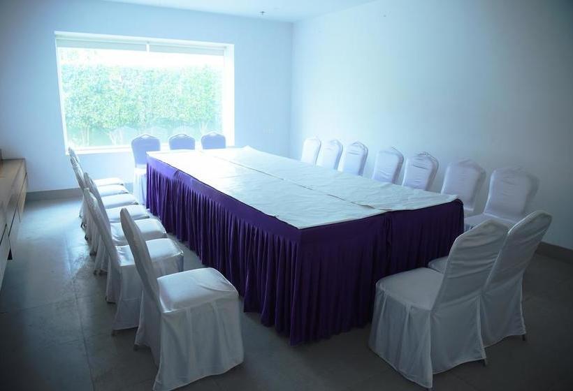 בית מלון כפרי The Amor