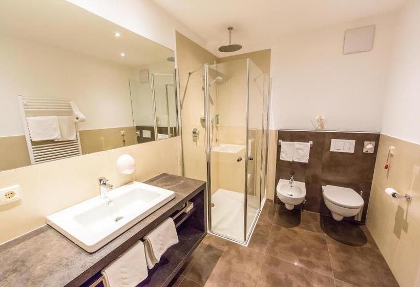 בית מלון כפרי Villa Waldheim