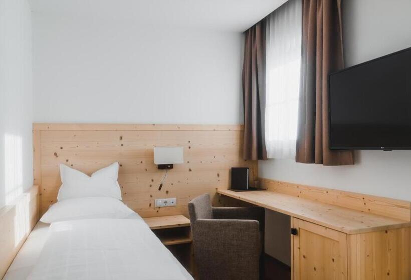 בית מלון כפרי Villa Waldheim