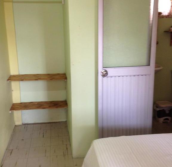 هاستل Hostal Surf Olón