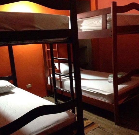 هاستل Hostal Surf Olón