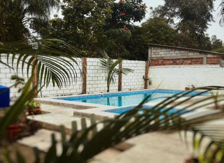 هاستل Hostal Surf Olón