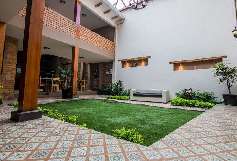 هتل San Rocke House