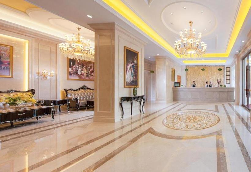 Отель Vienna  Chaozhou Bus Terminal Branch