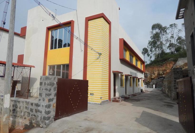هتل Sri Silver Inn