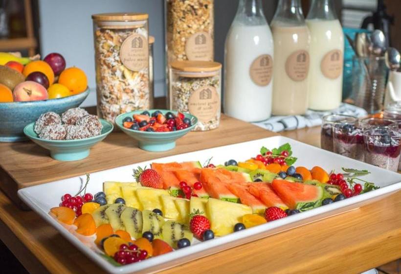 تختخواب و صبحانه Eco Villa