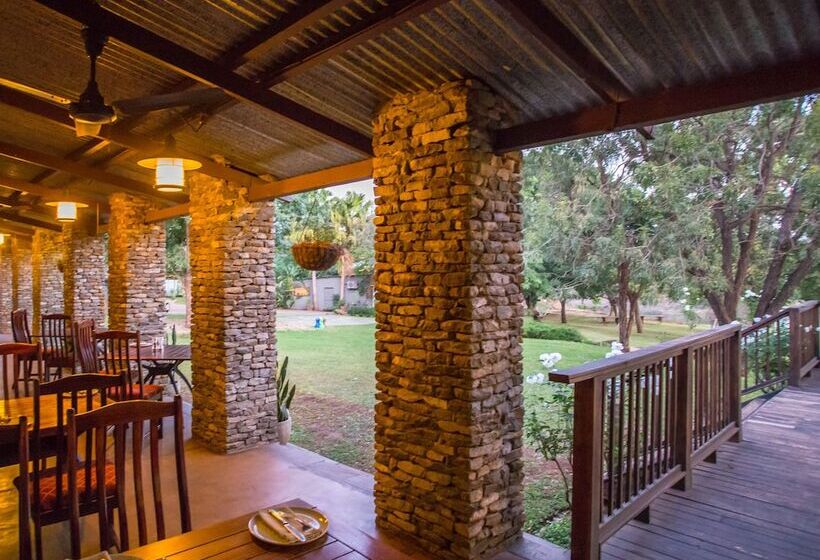 تختخواب و صبحانه Hamiltons Lodge & Restaurant