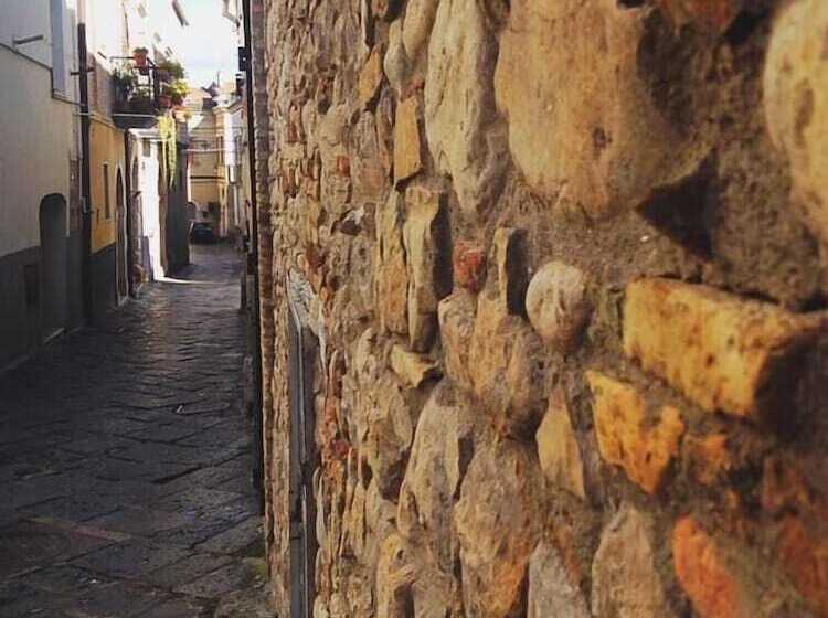 住宿加早餐  Svegliarsi Nei Borghi   La Patronale