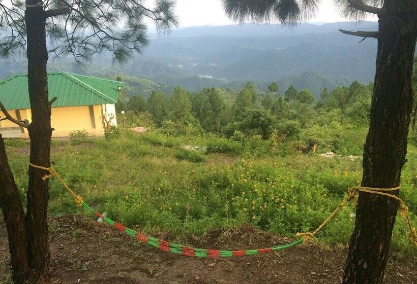 Corbett Hill Resorts  By Opensky, Lansdowne