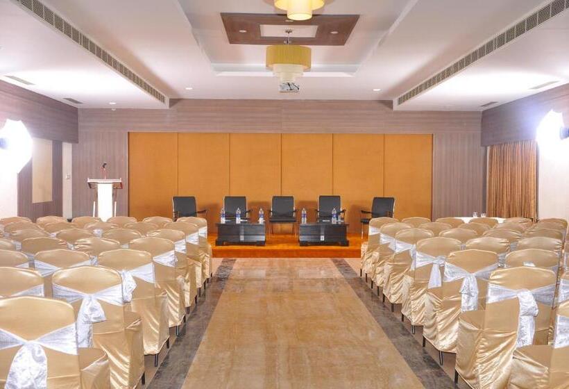 בית מלון כפרי Rathna Residency