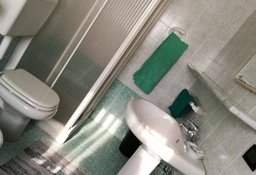 فندق Ristorante Albergo Roma