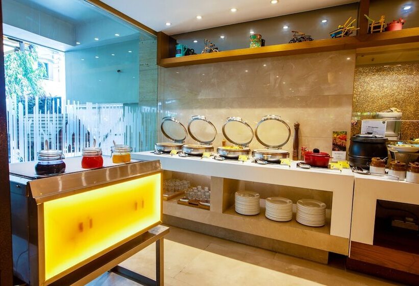 בית מלון כפרי The Fern Goregaon