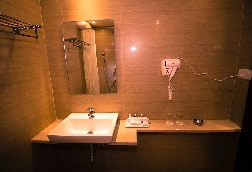 فندق The Maureen