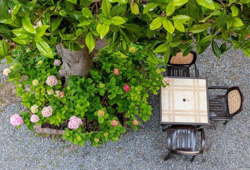 هتل Villa Adriana