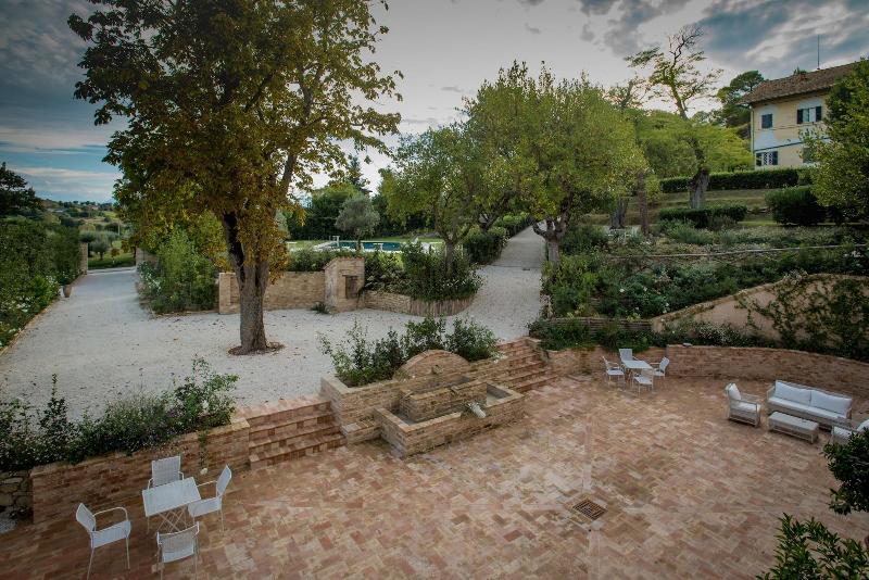 منتجع Villa Anitori Prestige Relais & Spa