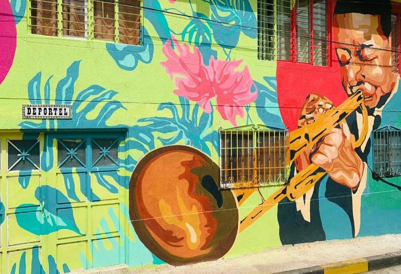 تختخواب و صبحانه Deportel Cali