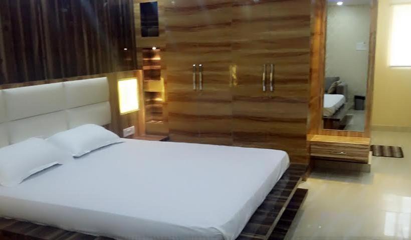 ホテル Crystal International