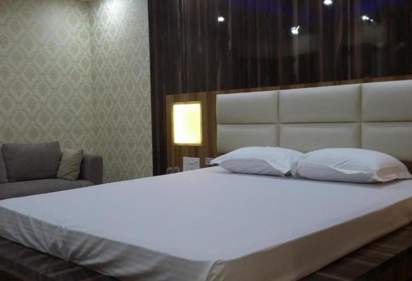 ホテル Crystal International