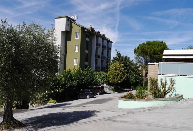 فندق La Cantinella