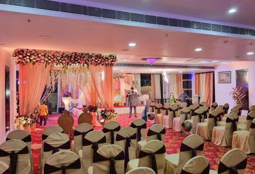 ホテル The Kannelite