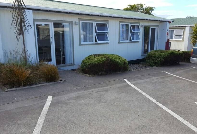 فندق صغير The Ohakune Central Motels