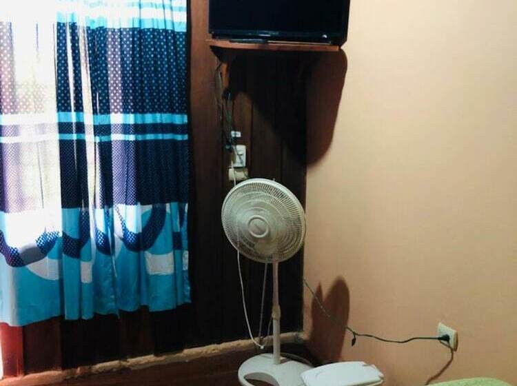 تختخواب و صبحانه Cabinas Lupita