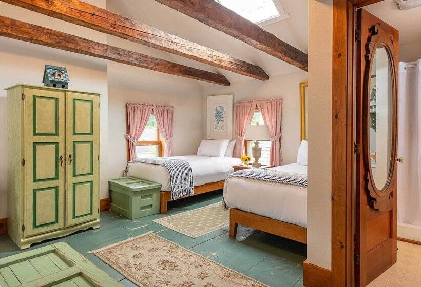 צימר Old Stagecoach Inn
