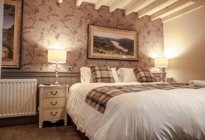 Отель Crofters Lodge