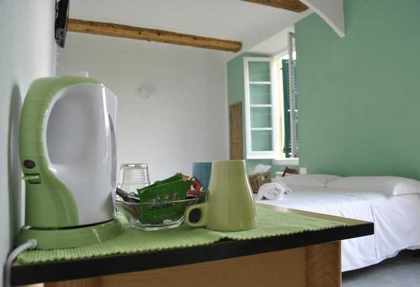 تختخواب و صبحانه Al Piccolo Scoglio   Room & Breakfast