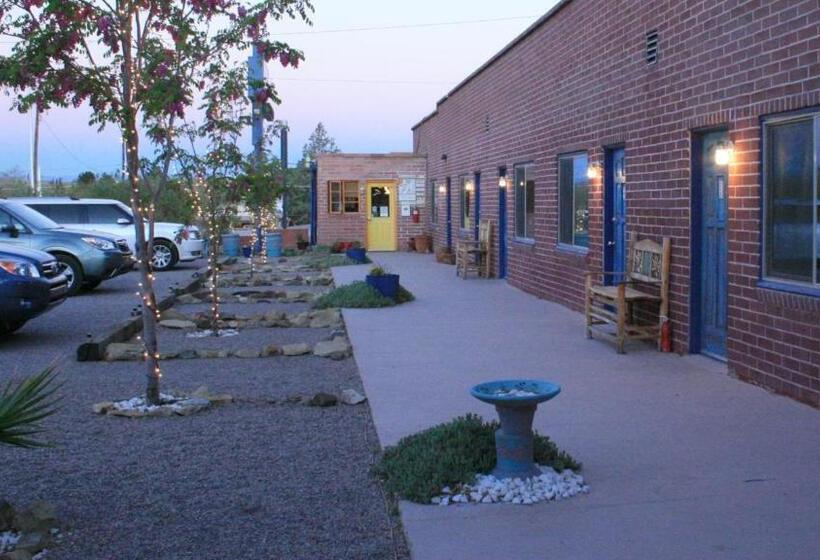 فندق Rocket Inn