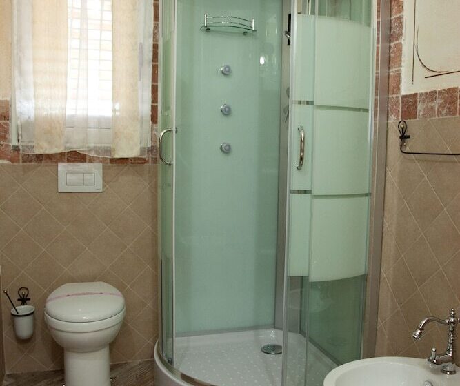 مبيت وإفطار Antico Borgo Marchese