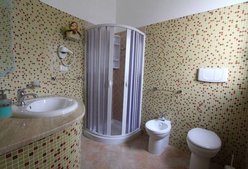 مبيت وإفطار Antico Borgo Marchese