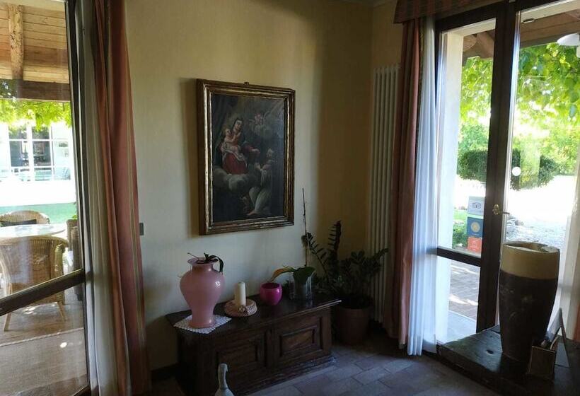 تختخواب و صبحانه Casa Tentoni   Guest House