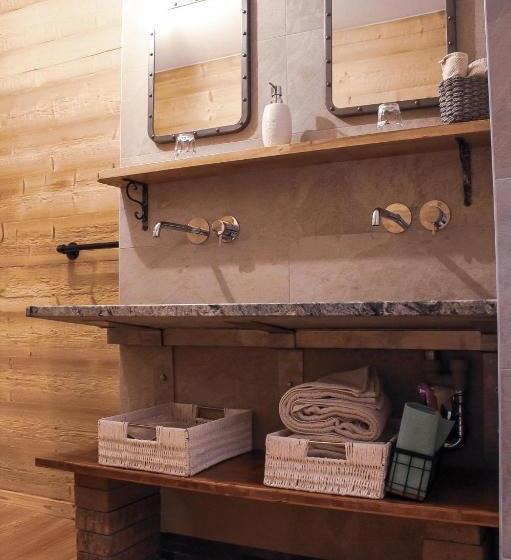 تختخواب و صبحانه Chambre Privãƒæ’ã‚â©e Avec Cuisine Et Salle De Bain Dans La Chambre, Winoka Lodge