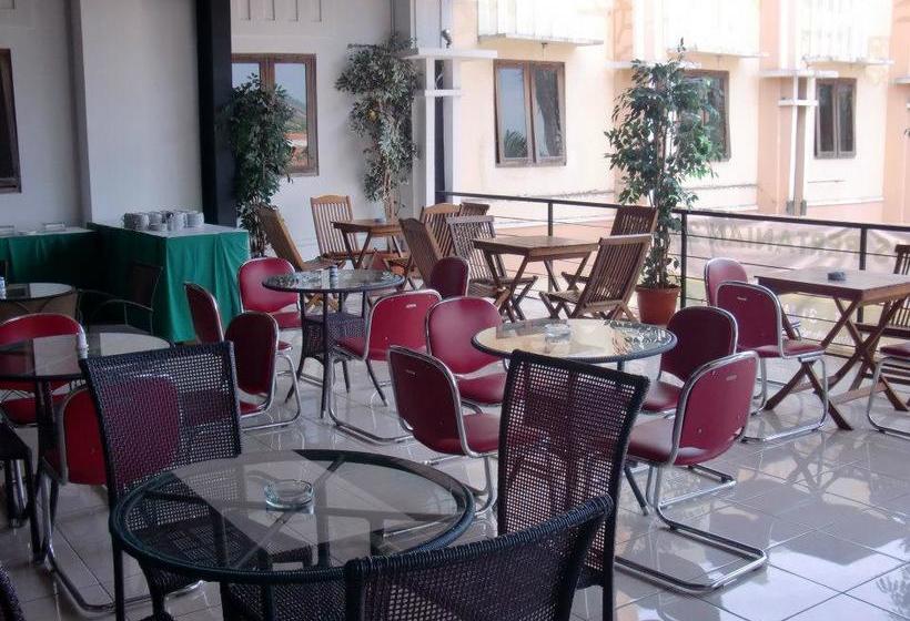 هتل Captial O 2205  3 Intan