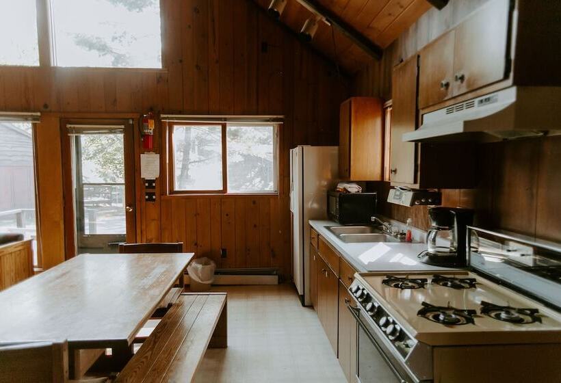 リゾートホテル Silver Rapids Lodge