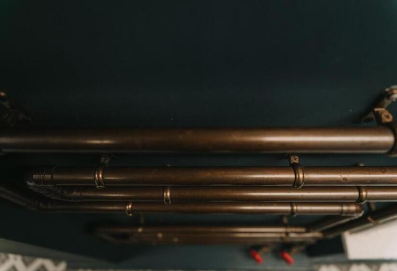 Spoon And The Stars Hostel