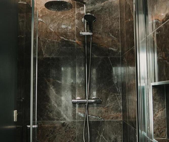 Spoon And The Stars Hostel