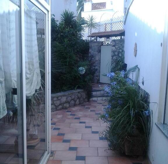 B&b Angelide