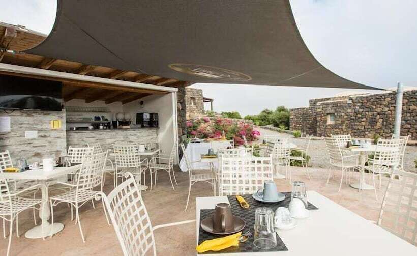 تختخواب و صبحانه Dammusi Al Qubba Wellness & Resort