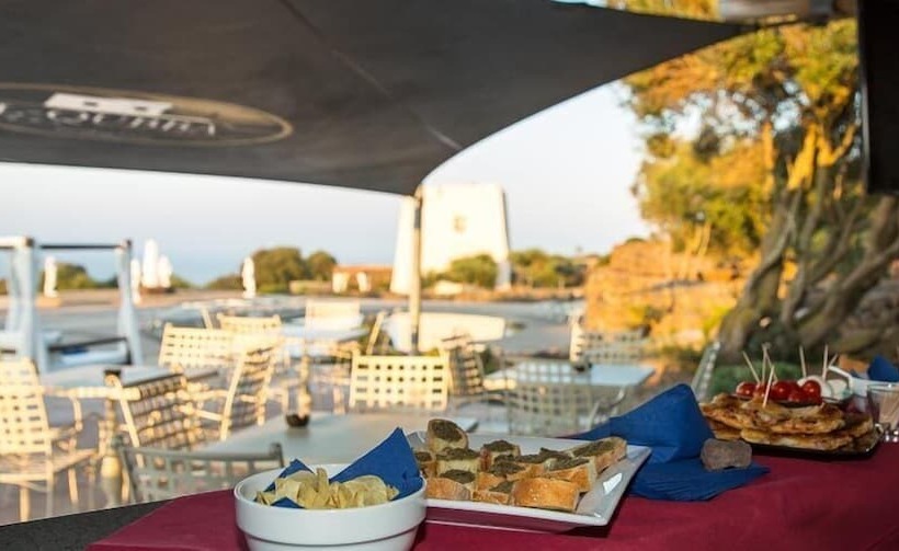 تختخواب و صبحانه Dammusi Al Qubba Wellness & Resort