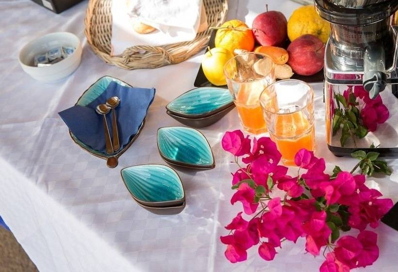 تختخواب و صبحانه Dammusi Al Qubba Wellness & Resort