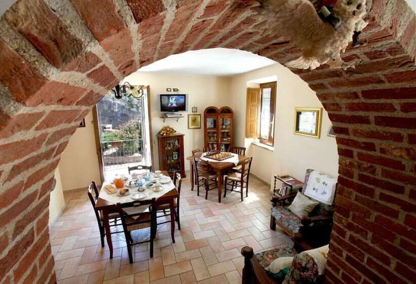 مبيت وإفطار Il Belvedere