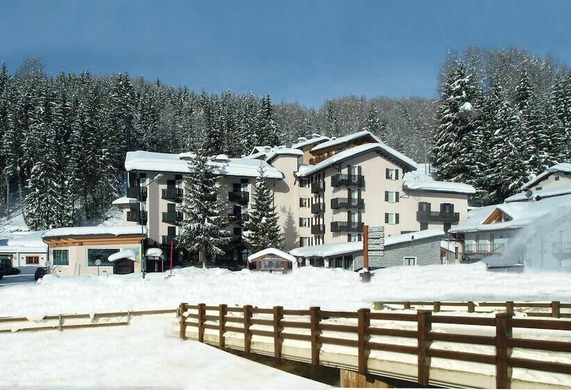 בית מלון כפרי Andossi