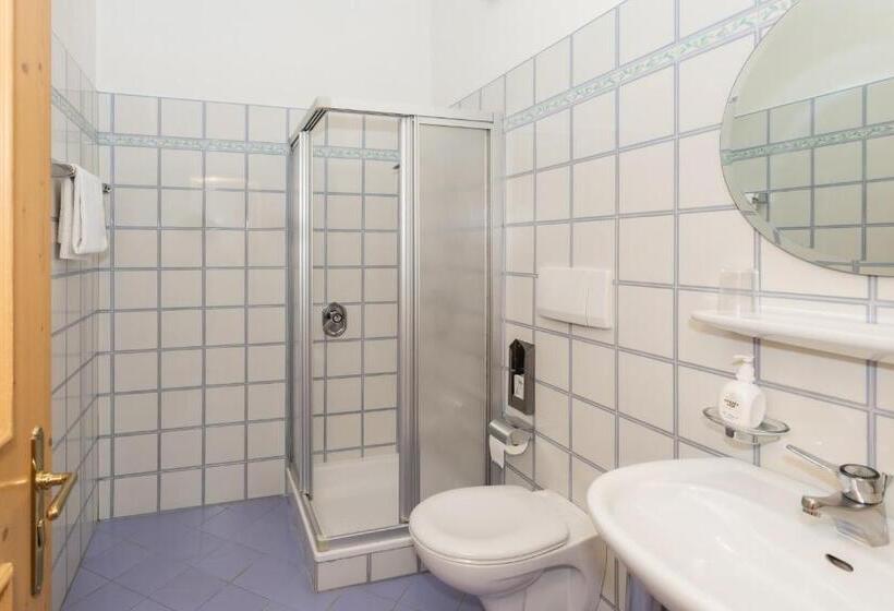 اقامتگاه Appartements Eppanerhof