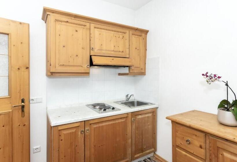 اقامتگاه Appartements Eppanerhof