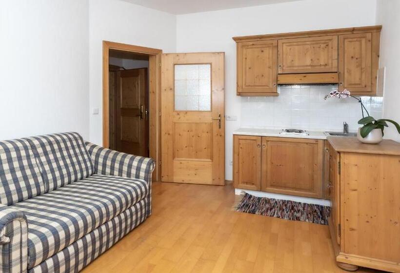 اقامتگاه Appartements Eppanerhof