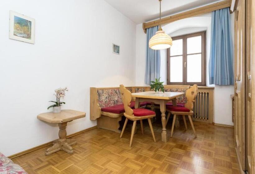 اقامتگاه Appartements Eppanerhof