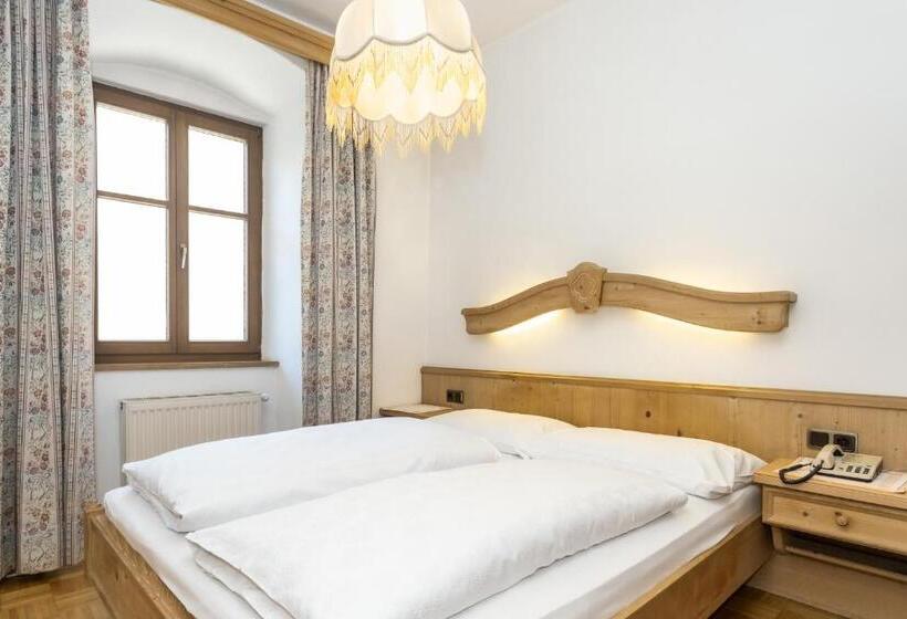 اقامتگاه Appartements Eppanerhof