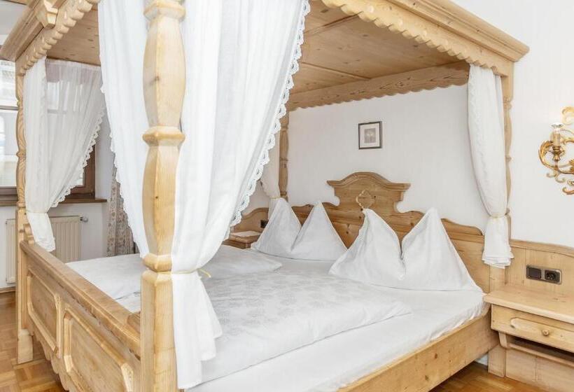 اقامتگاه Appartements Eppanerhof